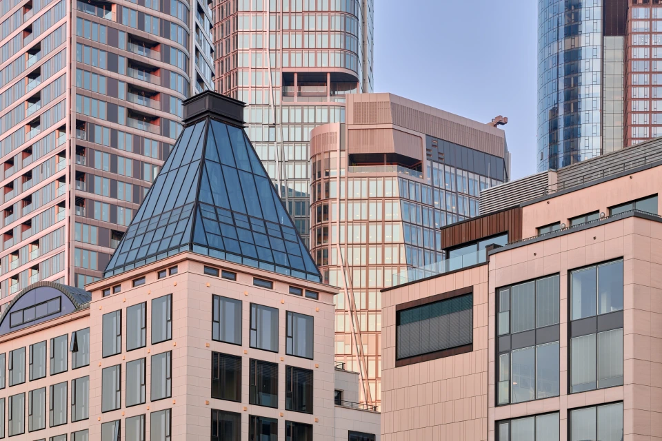 FOUR im Frankfurter Stadtbild