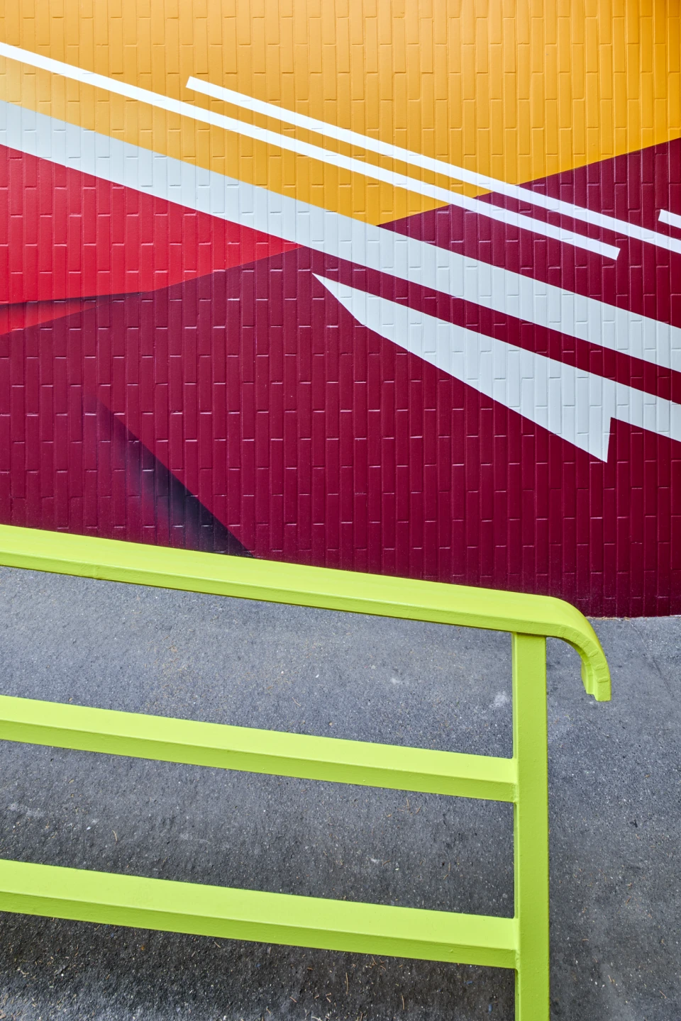 Detail Fassadengestaltung in Kombination mit Geländer