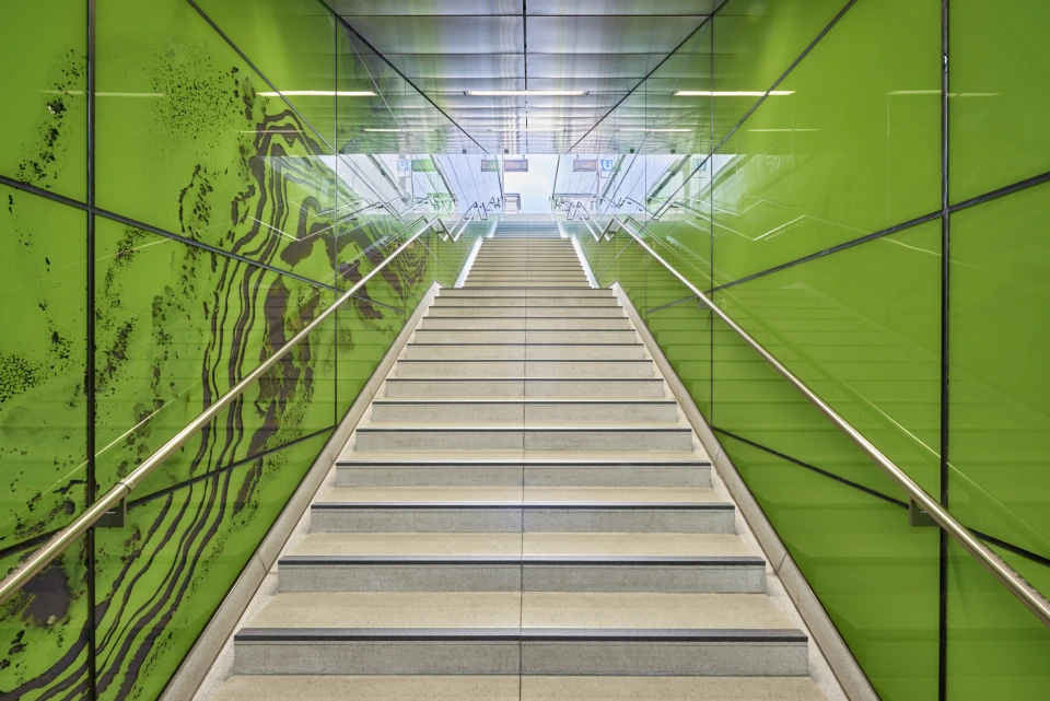 Treppenaufgang Bahnhof Graf-Adolf-Platz