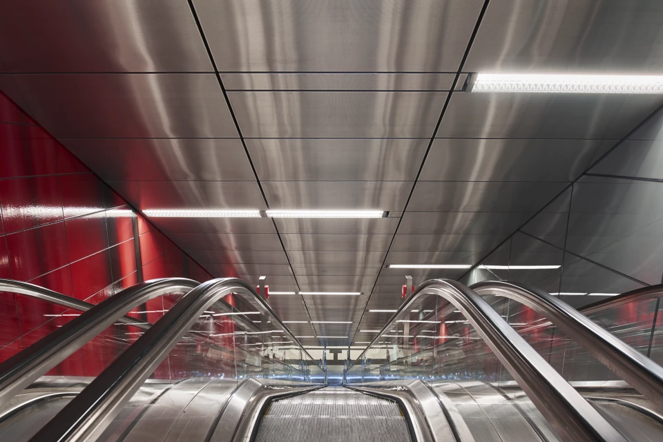 Rolltreppe Bahnhof Heinrich-Heine-Allee