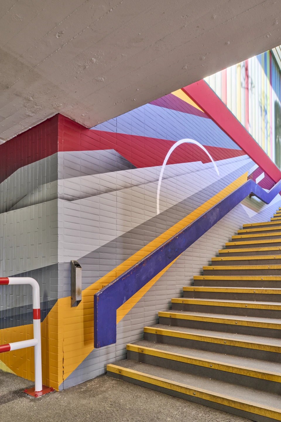 Architekturfoto Treppenaufgang S_Bahnhof Niederhöchstadt