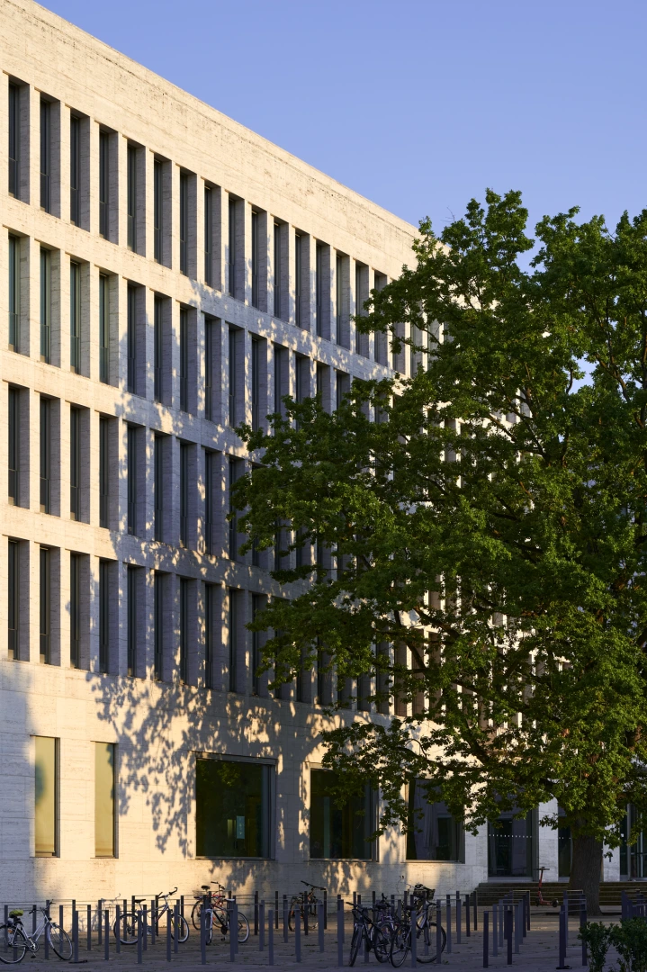 Detail Fassade Rechtswissenschaften