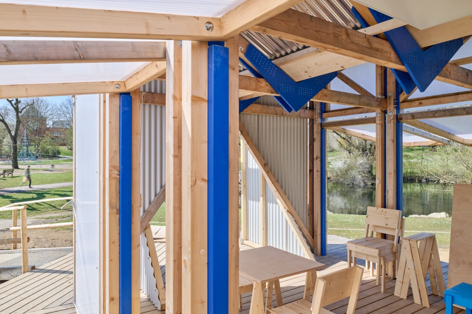 Blick in vollständig geöffneten Pavillion