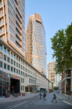 Architekturfotografie im Morgenlicht FOUR Frankfurt