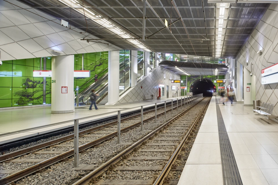 Stationsraum U-Bahnhof Graf-Adolf-Platz